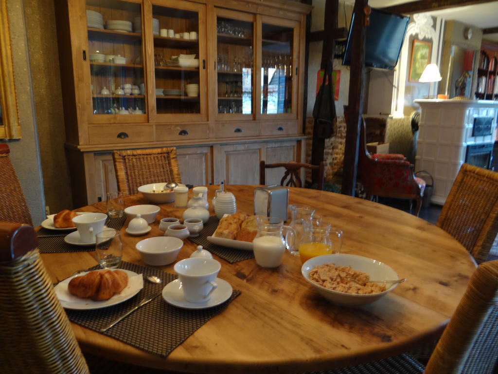 Bed and Breakfast L'Art Du Temps Montreuil  Exterior foto